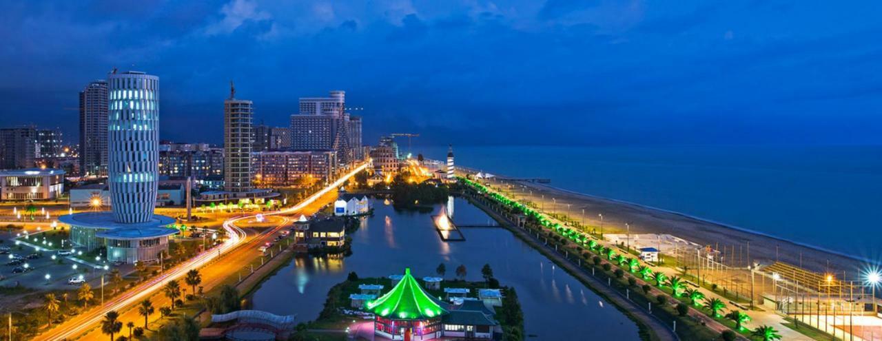 Tg Apartment Sea View Batumi Exterior foto